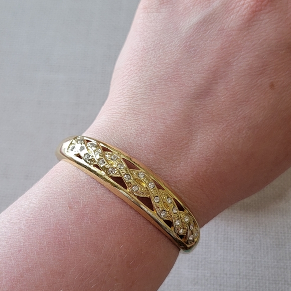 Gold Rhinestone Twisted Hinged Bracelet - Picture 3 of 13